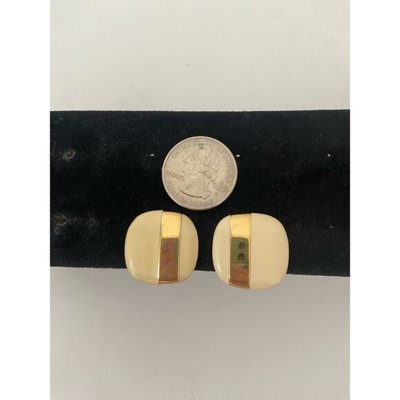 square clip on earrings - Picture 2 of 4